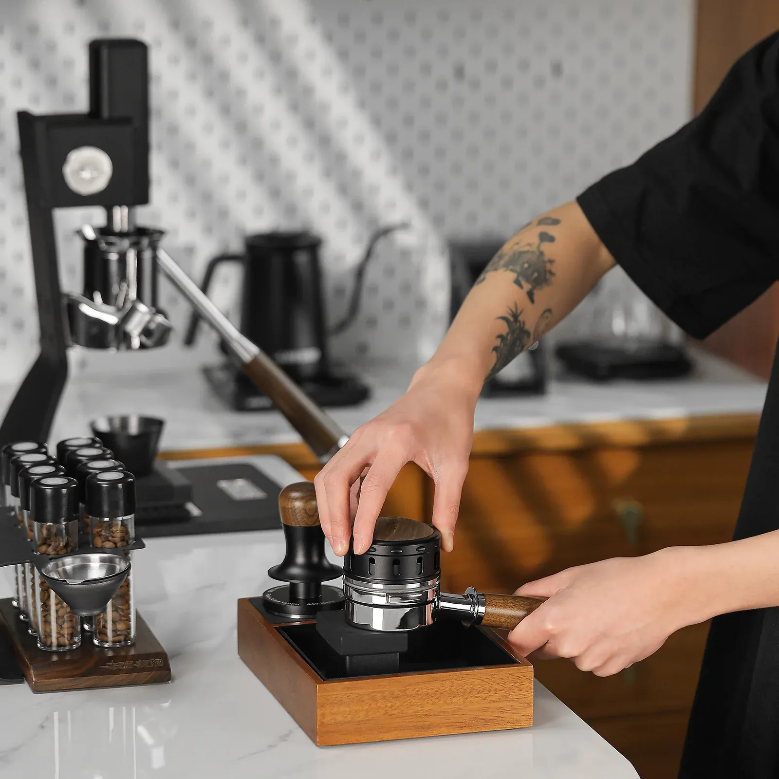 MHW-3BOMBER Falcon Gravity Coffee Distributor – 58mm - Image 13